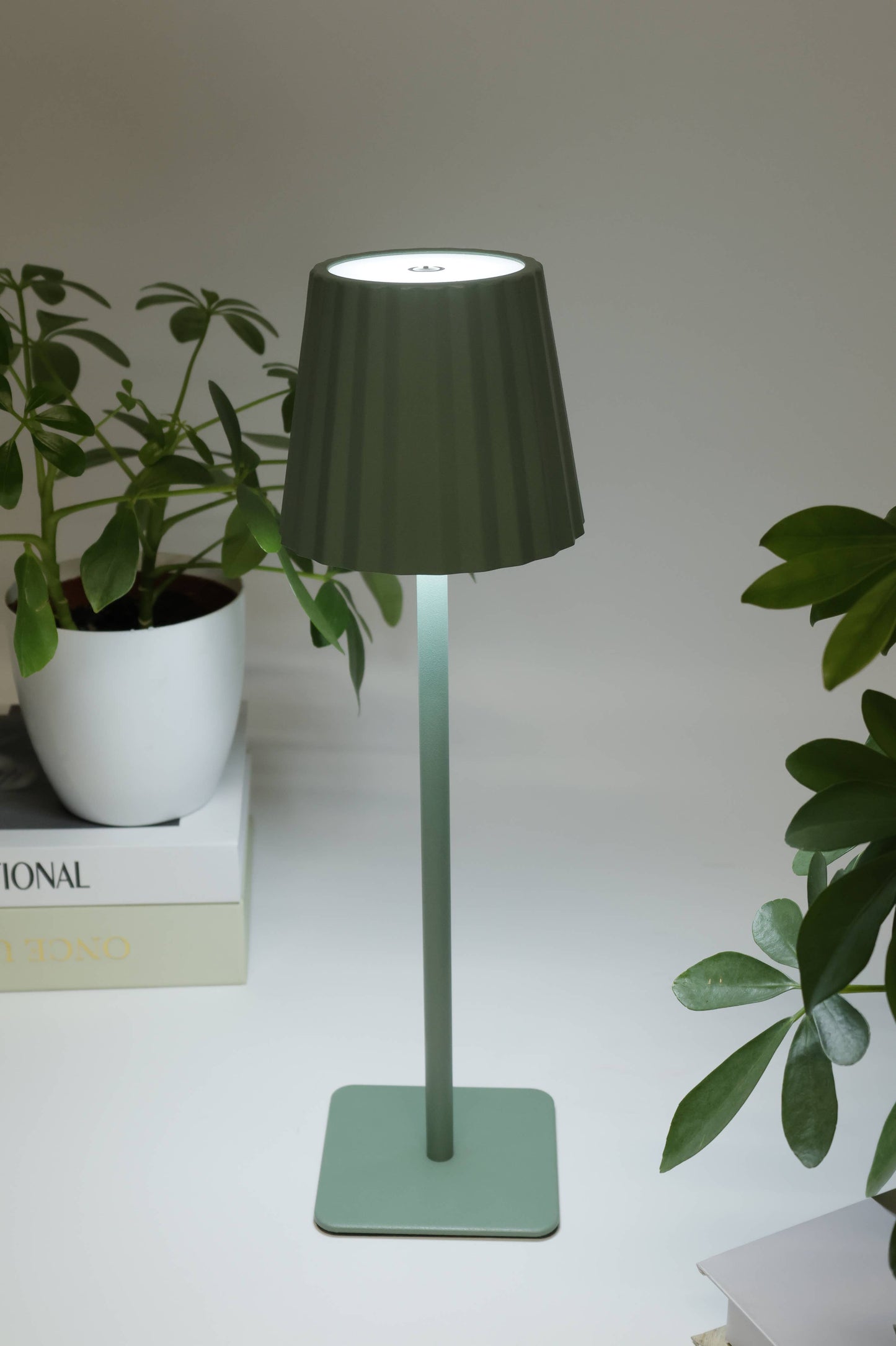 Fluted LED Touch Lamp – Dimmable, USB-C Rechargeable: Pink